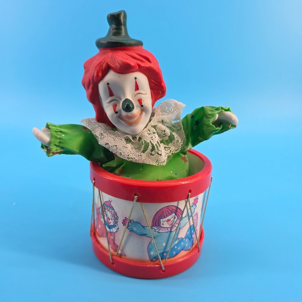 Haunted Clown Doll Music Box – The Drum of Echoing Souls